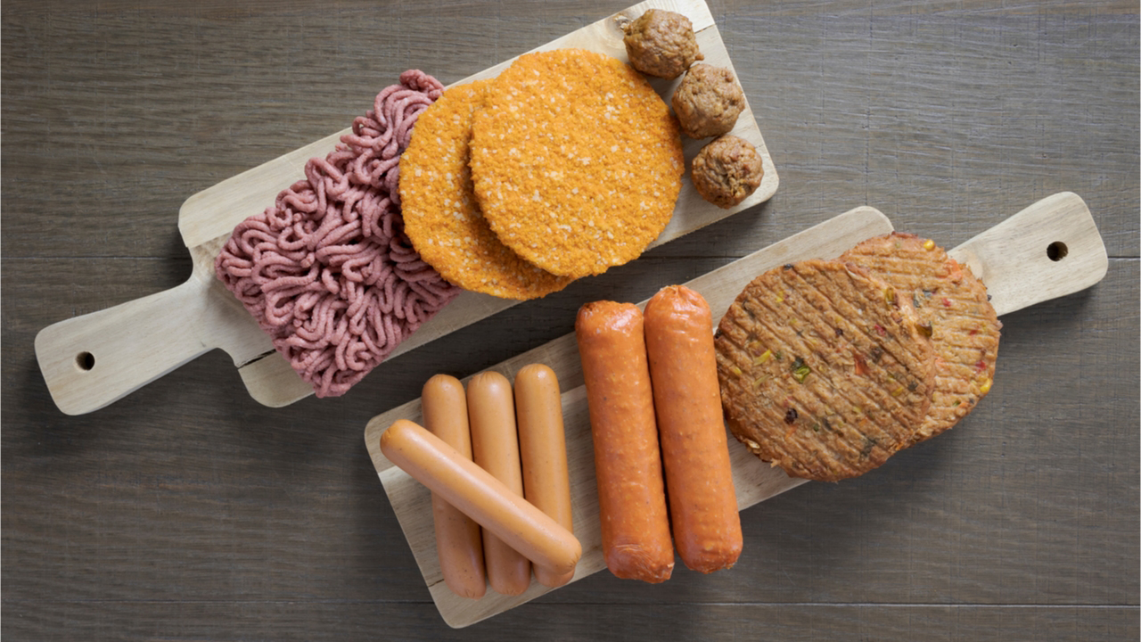Imitation meat products - burgers, sausages, mince